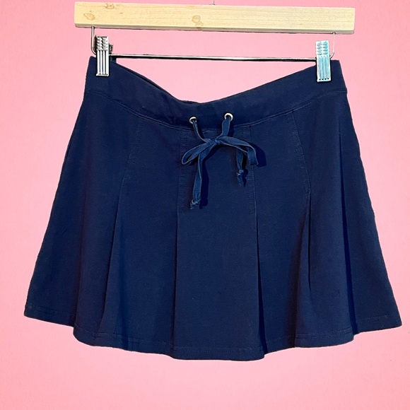 Cotton Navy Blue Pleated Athletic Skirt with Adjustable Drawstring - Picture 2 of 3
